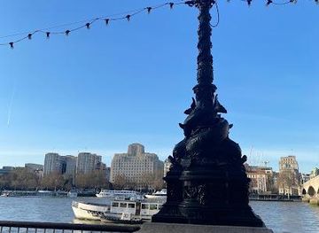 united-kingdom/london/attraction/the-queen-s-walk