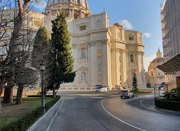 italy/rome/vatican-city/attraction/fountain-of-the-vatican-railway-station