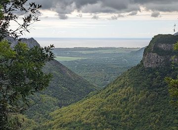 mauritius/plaines-wilhems/attraction/cascade-de-tamarind-bay-viewpoint
