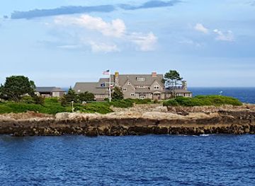 maine/kennebunkport/attraction/blowing-cave-park