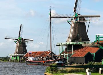 netherlands/zaanstreek/attraction/de-gekroonde-poelenburg