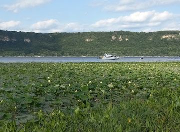 minnesota/red-river-valley/attraction/sand-point-trail