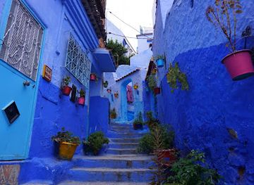 morocco/chefchaouen/attraction/colorful-plant-pots