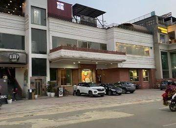 india/agra/attraction/u-p-handicrafts-development-center-u-p-handicrafts-complex