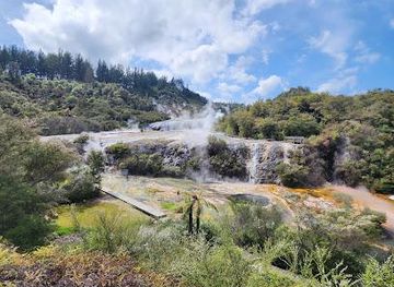 new-zealand/rotorua/attraction/orakei-korako-geothermal-park-cave