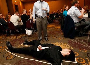 colorado/garden-of-the-gods/attraction/the-dinner-detective-murder-mystery-dinner-show-colorado-springs-colorado