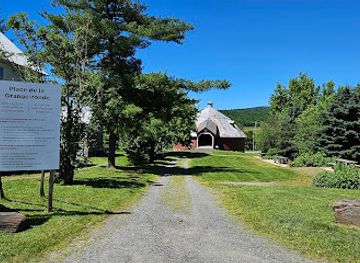 canada/eastern-townships/attraction/grange-ronde-de-mansonville