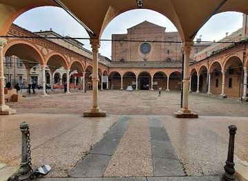 italy/bologna/attraction/basilica-di-santa-maria-dei-servi