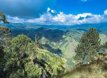 sri-lanka/nuwara-eliya/attraction/ella-rock-view-point
