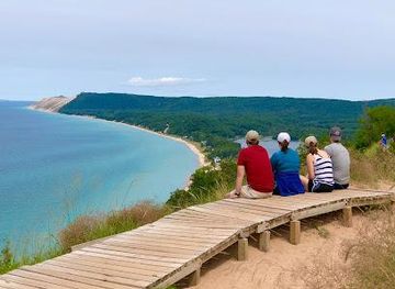 michigan/traverse-city/attraction/bay-life-getaways