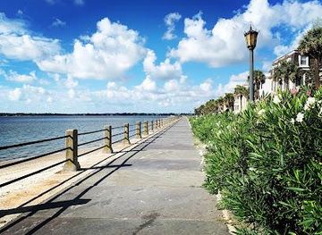 south-carolina/folly-beach/attraction/walks-of-charleston
