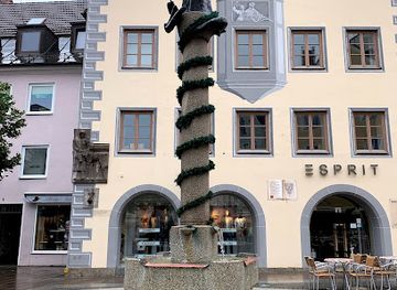 germany/bavarian-alps/attraction/stadtbrunnen
