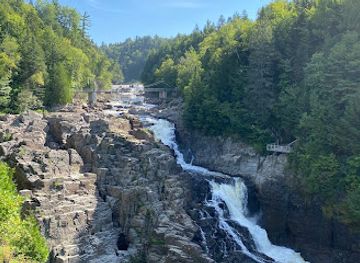 canada/quebec/attraction/canyon-sainte-anne
