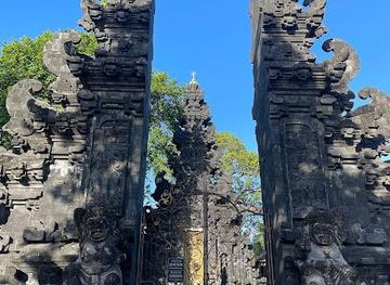 indonesia/bali/attraction/pura-dalem-kahyangan