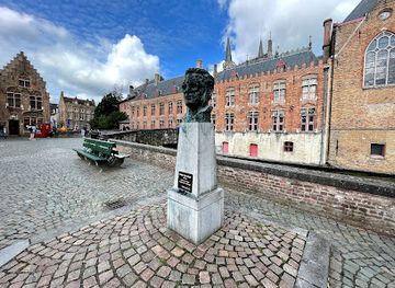 belgium/west-flanders/attraction/standbeeld-frank-van-acker