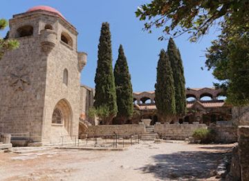 greece/dodecanese/attraction/doric-fountain