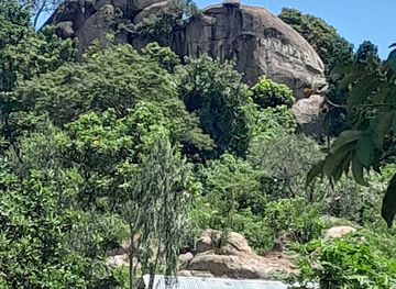 kenya/kisumu/attraction/abindu-caves