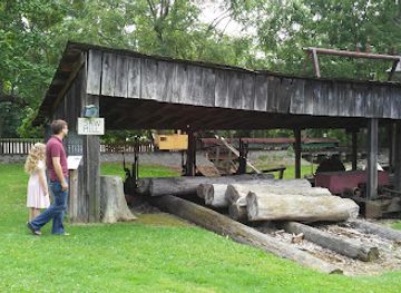ohio/punderson-state-park/attraction/century-village-museum