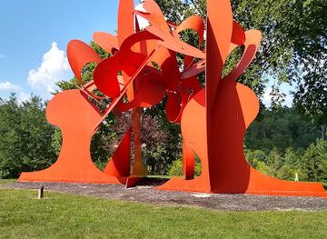 ohio/mason/attraction/pyramid-hill-sculpture-park