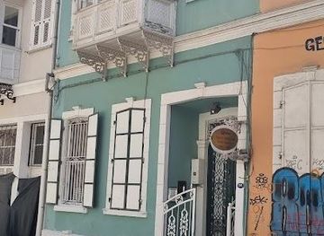 turkiye/izmir/attraction/yasar-resim-muzesi-ve-sanat-galerisi