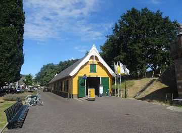 netherlands/vechtstreek/attraction/de-gele-loods