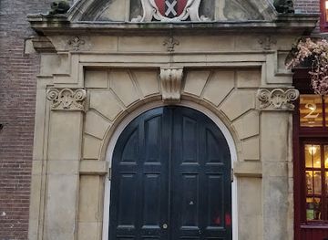 netherlands/amsterdam/de-wallen/attraction/walekerkpoort