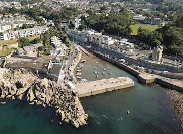 ireland/bray/attraction/bullock-harbour