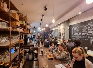 spain/madrid/chueca/attraction/bee-beer-chueca-craft-beer-bar-y-catas