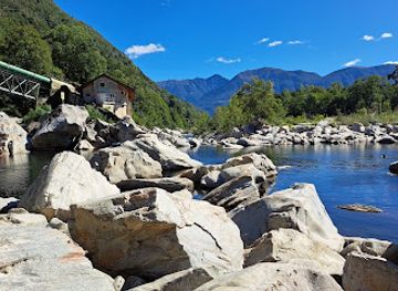 switzerland/ascona/attraction/ponte-brolla-canyon