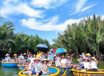vietnam/da-nang/attraction/hangcoconut-basket-boat-tour