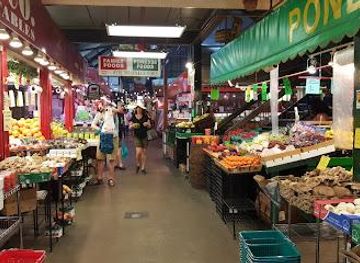 canada/toronto/attraction/st-lawrence-market