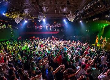 connecticut/greenwich-point-park/attraction/irving-plaza