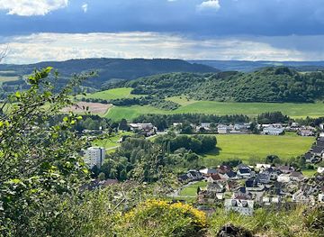 germany/eifel/attraction/aussichtspunkt-auf-gerolstein