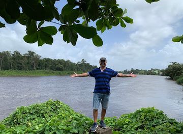 suriname/saramacca-district/attraction/saramacca-river