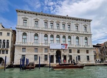 italy/venice/attraction/grassi-palace