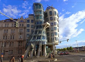 czechia/prague/new-town/attraction/dancing-house
