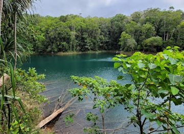australia/atherton-tablelands/attraction/lake-eacham