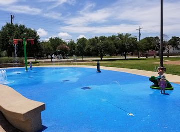 texas/college-station/attraction/w-a-tarrow-park