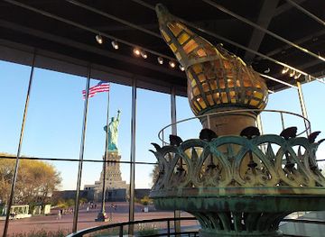 new-york/new-york-metropolitan-area/attraction/statue-of-liberty