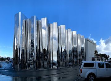 new-zealand/new-plymouth/attraction/govett-brewster-art-gallery-len-lye-centre