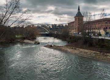spain/pamplona/attraction/presa-vieja