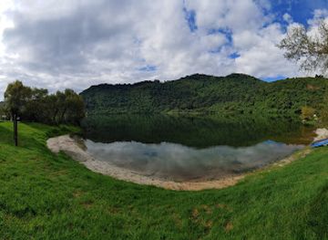 guatemala/pacaya-volcano/attraction/finca-laguacate-laguna-de-calderas