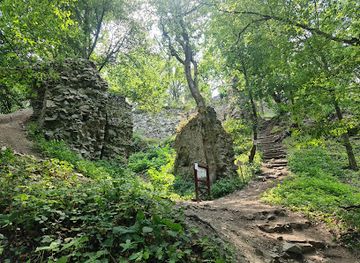 slovakia/zahorie/attraction/hrad-biely-kamen