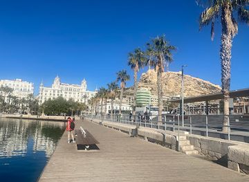 spain/alicante/attraction/mirador-de-ciudad-de-alicante-mas-chulo