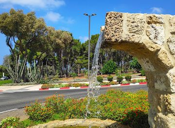 israel/hadera/attraction/the-aquaduct-monument