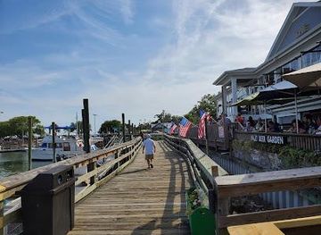 south-carolina/myrtle-beach/attraction/the-murrells-inlet-marsh-walk