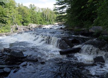 maine/moosehead-lake/attraction/big-wilson-falls