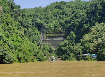 bangladesh/rangamati/attraction/shuvolong-waterfalls