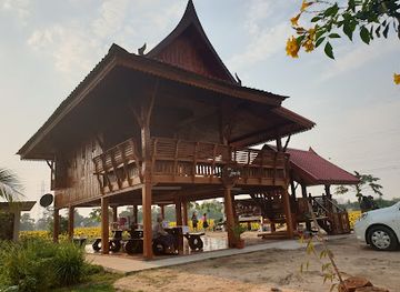 thailand/ubon-ratchathani/attraction/sunflower-farm-baan-kor-warinchamrap