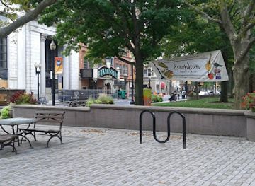 connecticut/bridgeport/attraction/mclevy-green